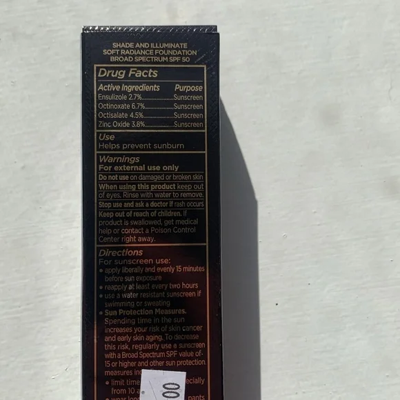 Tom Ford SPF 30 foundation 2.7 Vellum